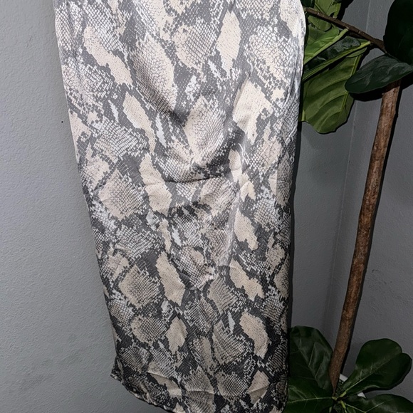 H&M size XS - Picture 3 of 3